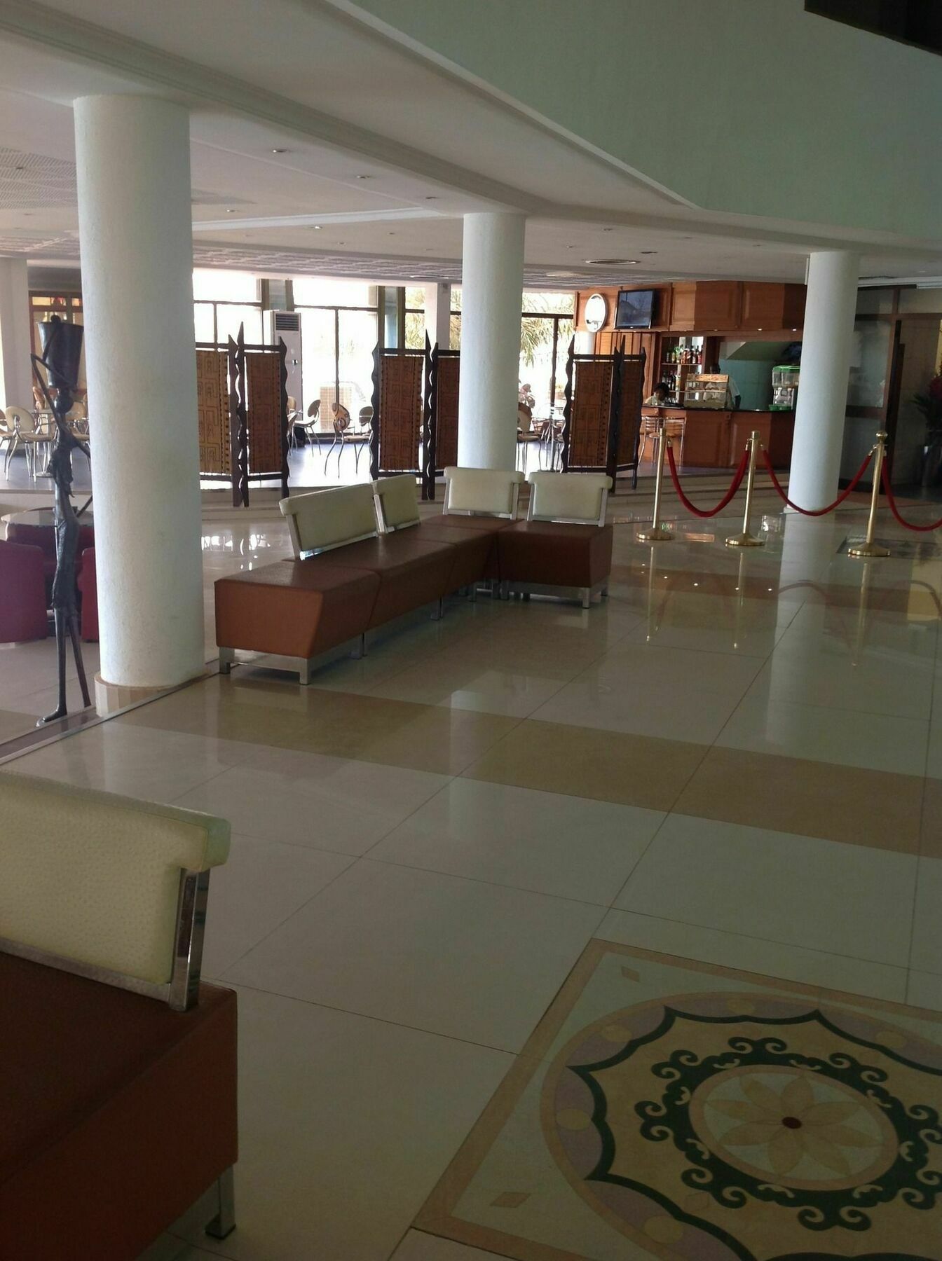 Palace Hotel Ουαγκαντουγκού Εξωτερικό φωτογραφία