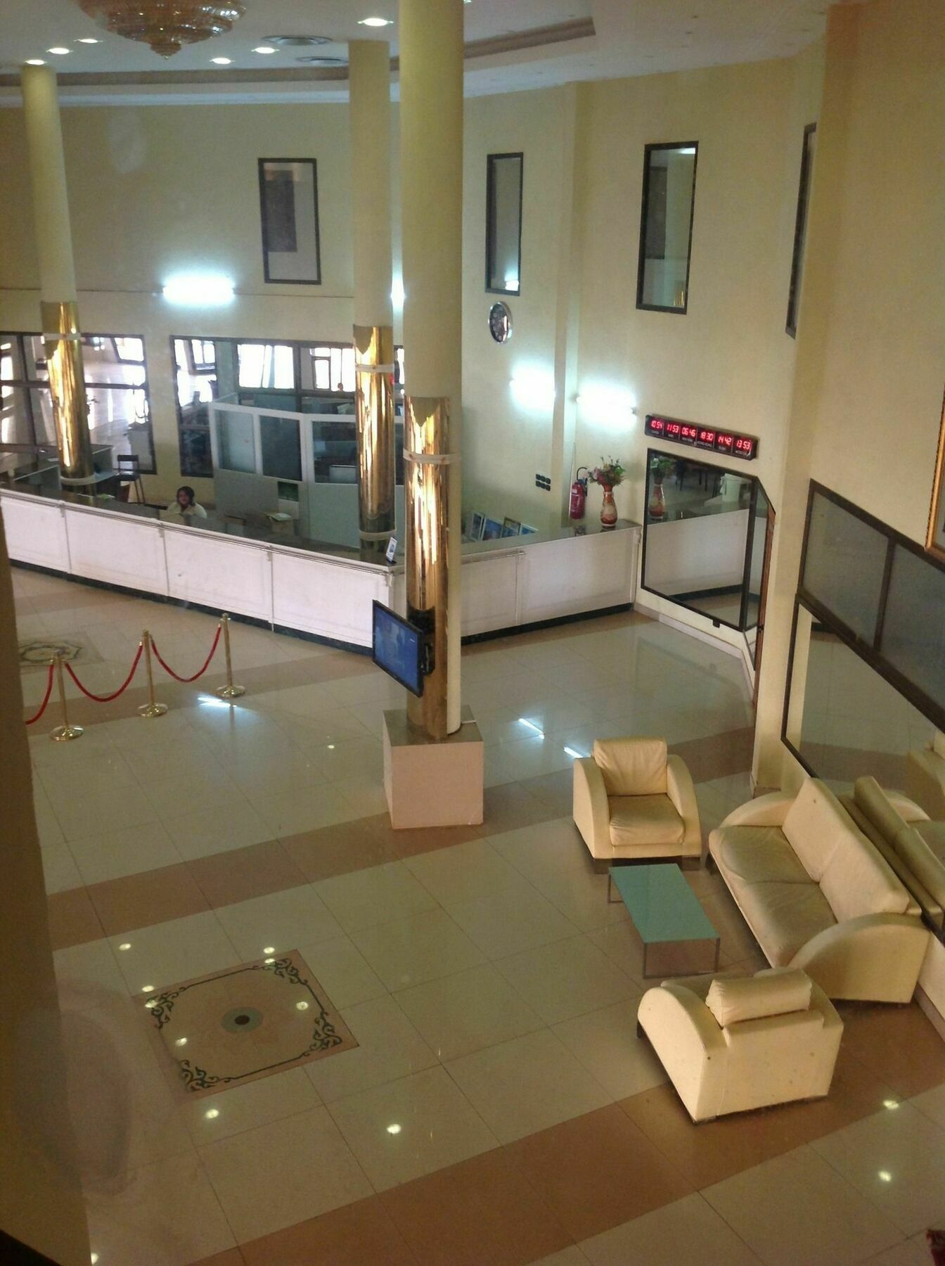 Palace Hotel Ουαγκαντουγκού Εξωτερικό φωτογραφία